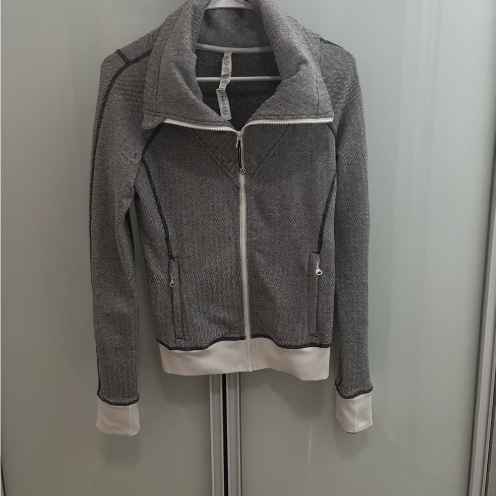 Lululemon Athletica Gray and White Jacket